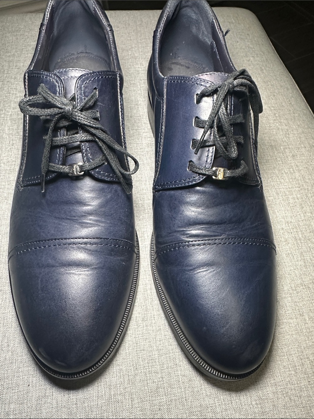 Dress shoes